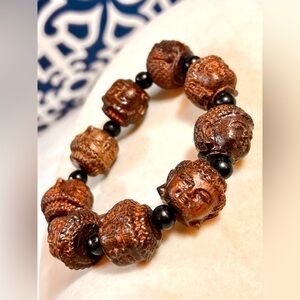Beautiful China Wood Carving - The Buddha Agarwood Bracelet